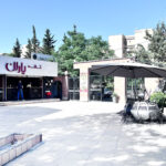 کافه استخر یادیاران